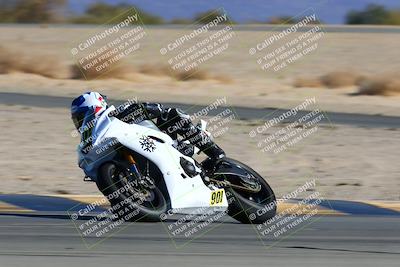 media/Jan-08-2022-SoCal Trackdays (Sat) [[1ec2777125]]/Turn 4 (1145am)/